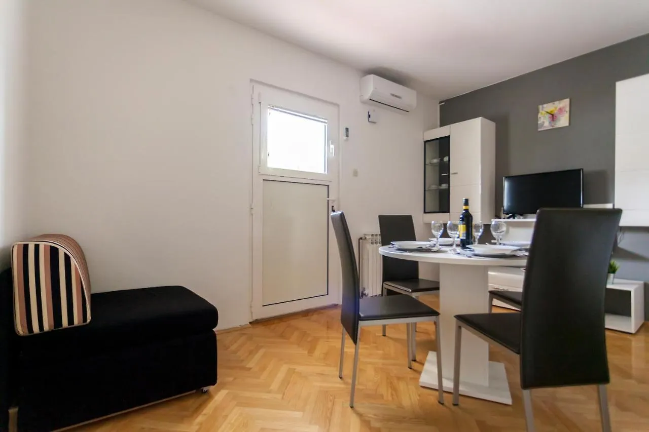 Apartment Leni كرك